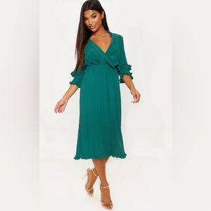 Emerald Green Pleated Frill Detail Midi Dress PrettyLittleThing PLT